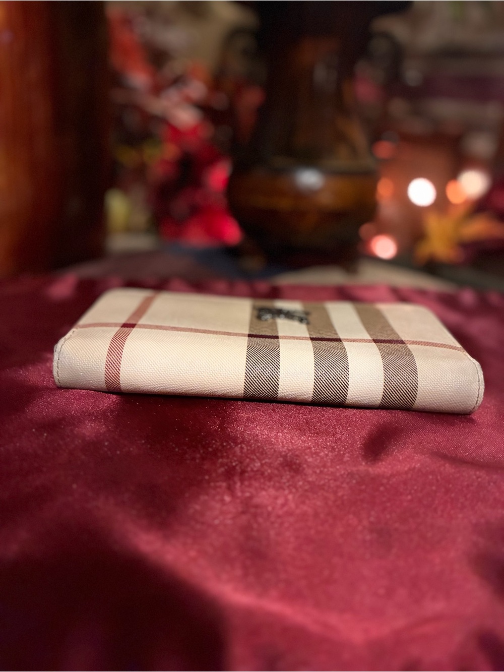 Burberry Beige Plaid Zip-Around Wallet with Metal Logo - Picture 4 of 14